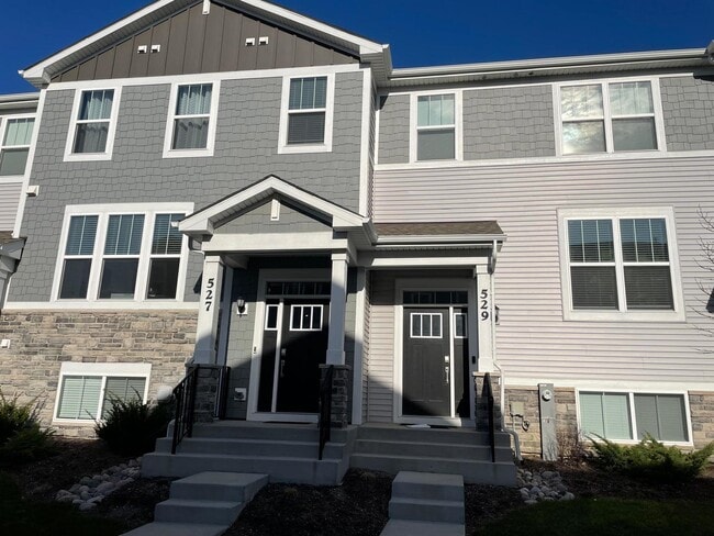 Building Photo - 529 Wolverine Dr