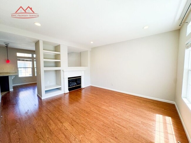 3634 Fitzsimmons Common