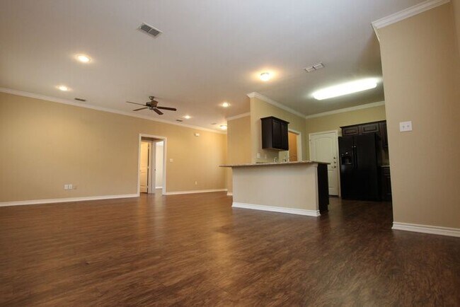 Photo - Coming Soon! Gorgeous 3 Bedroom Home in Th...