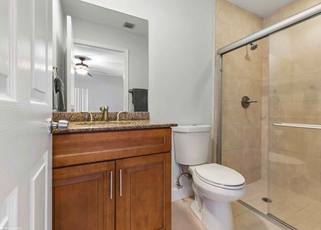 Photo - 1120 Hyacinth Pl