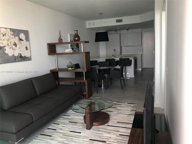 Photo - 501 NE 31st St Unidad 2905