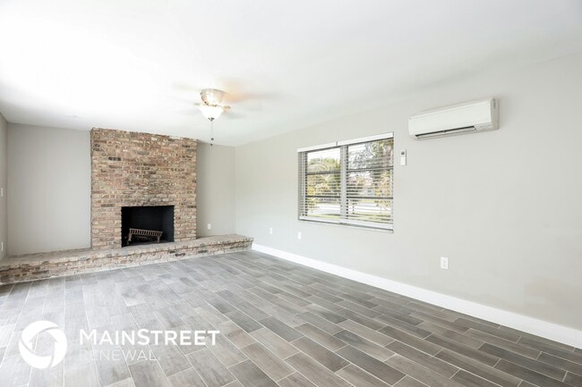 Photo - 11041 Glenwood Dr