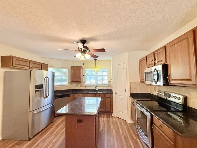 Photo - Beautiful 3-Bedroom Pool Home - Close To NAS