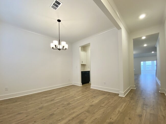 Photo - 647 Conifer Dr