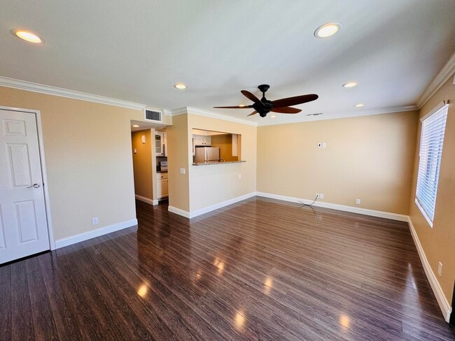 Photo - 43376 Cook St Unit 33