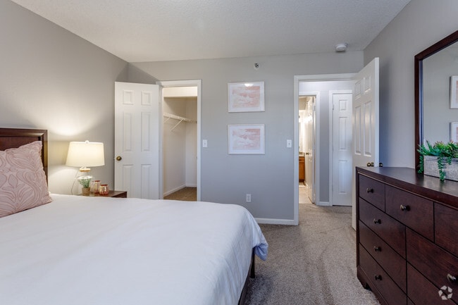 1BR, 1BA - Sterling