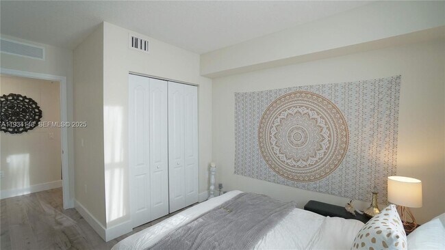 Photo - 117 NW 42nd Ave Unidad 708