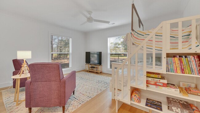 Photo - 176 Old Cedar Loop Unit ID1253452P