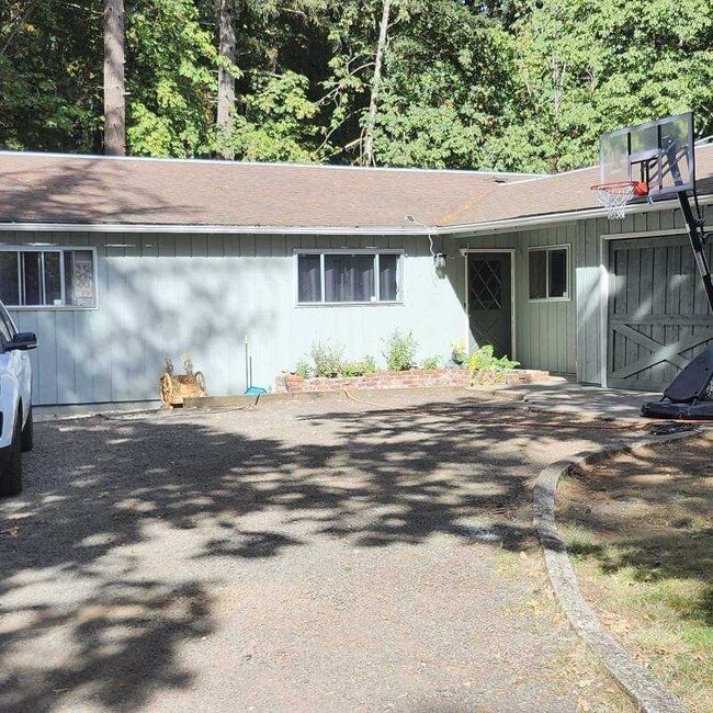 35227 E Lacomb Rd