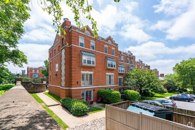 3805-3823 Porter St NW - McLean Gardens