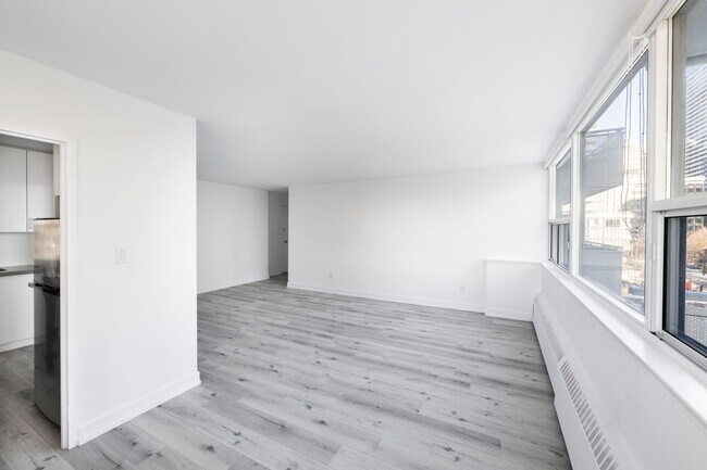 Photo - The Torontonian