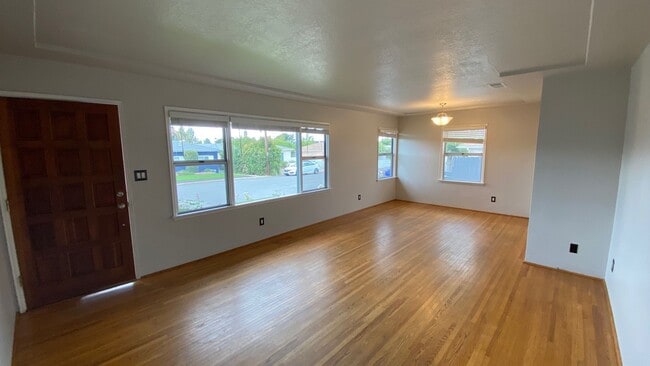 Photo - Large 3 bed 2 bath on 62nd! (Lease out, pending signatures. Check back in a few days!)