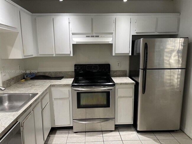 Photo - 10508 NW 6th St