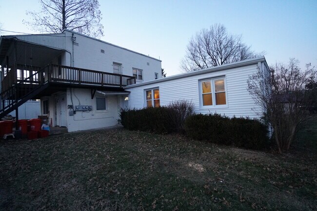 Photo - 215 W Summit St Unit A