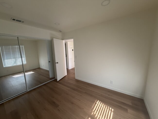 Photo - 8235 La Riviera Dr