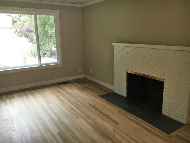 Photo - Beautiful 4 Bedroom Juanita Gem Walking Di...