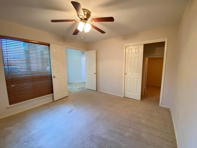 Photo - 145 Strawn