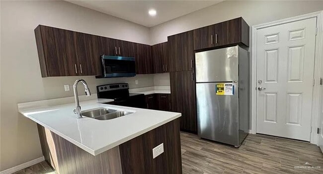 4301 Walnut Ave Unit 4