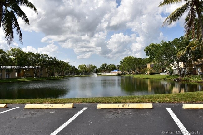 Photo - 400 Palm Cir W Unit 304