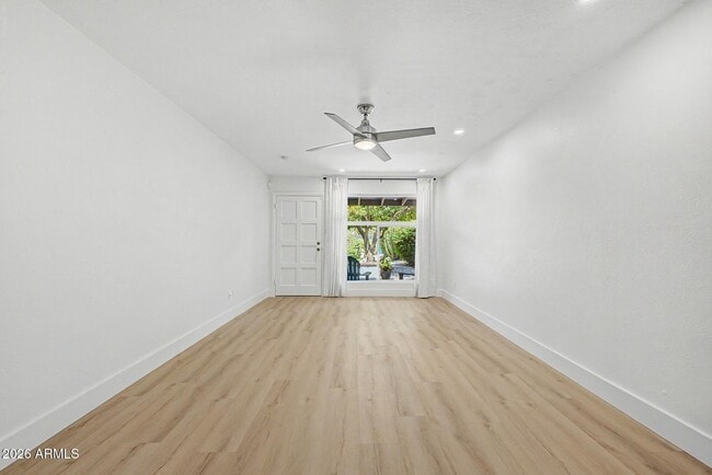 Photo - 2727 E Montecito Ave
