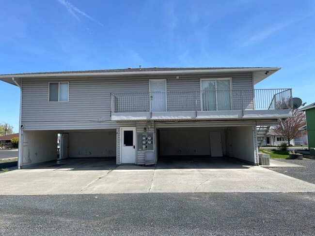 Building Photo - 1206 W Columbia Ave Unit D