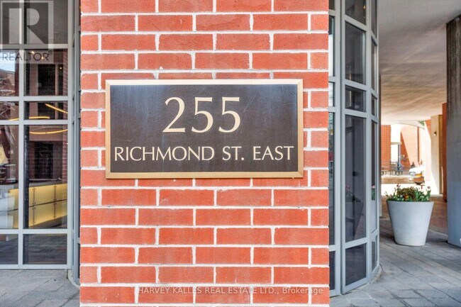 Photo - 255 Richmond St E Unit 206
