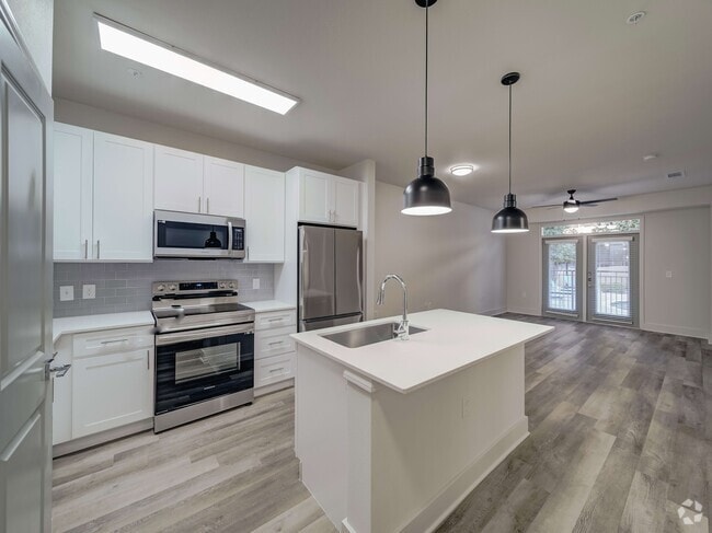 Building Photo - Cortland Addison Circle Rental