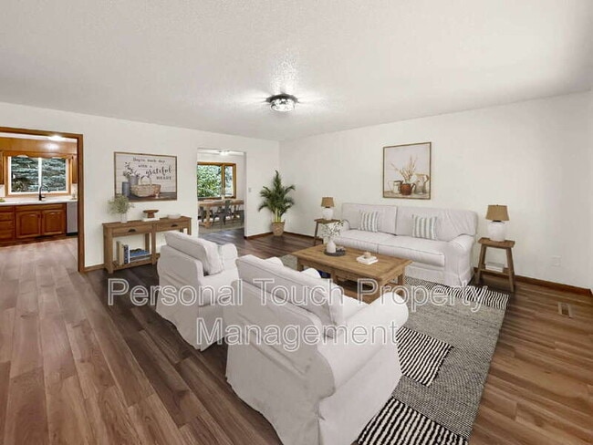 Photo - 3231 1st St N