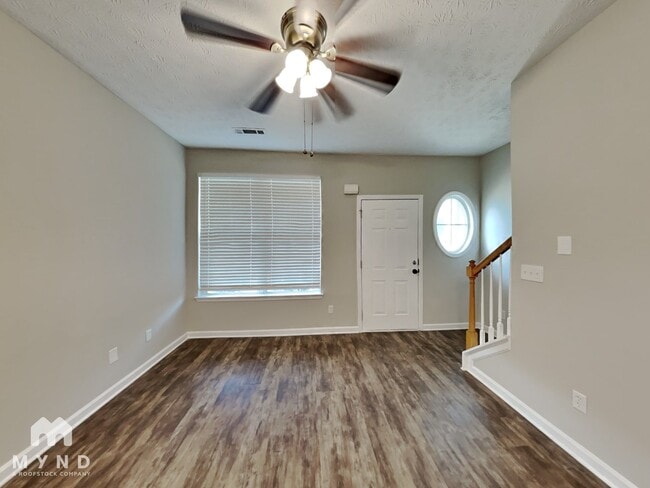 Photo - 1685 Camden Forrest Way