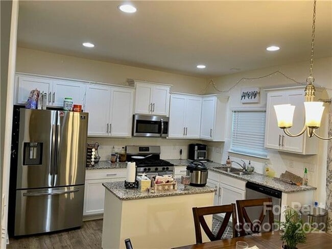 Photo - Captivating Single Family Home | 3 BR/2.5BA | 1-Car Covered Parking |In Highland Park
