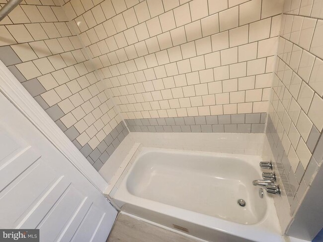 Photo - 2702 Wilkens Ave Casa Adosada