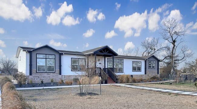 Building Photo - Spacious New Braunfels Retreat on 1 Acre – Walk to Lake Dunlap & the Guadalupe River