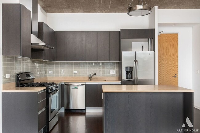 Photo - 600 N Fairbanks Ct Unit 2809