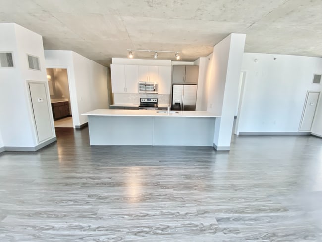 Photo - 200 N Wells St Unit 2201