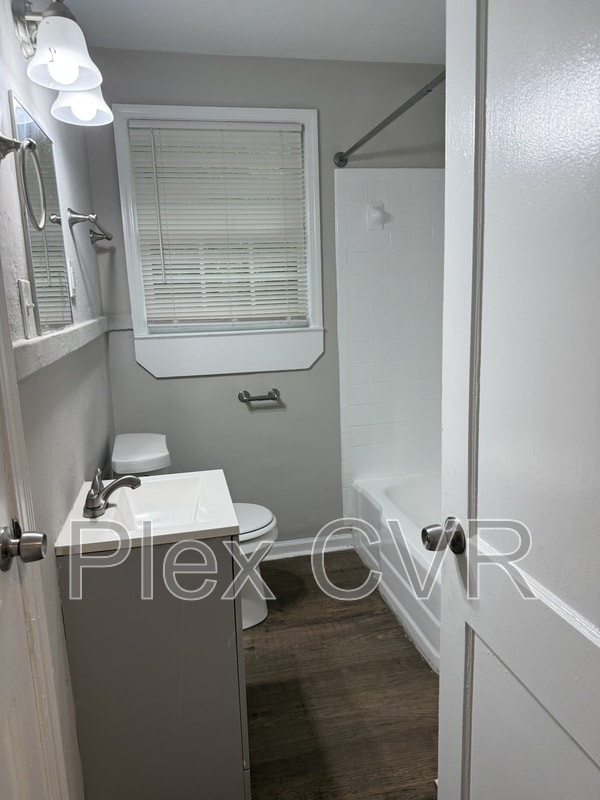 Photo - 3134 Head St