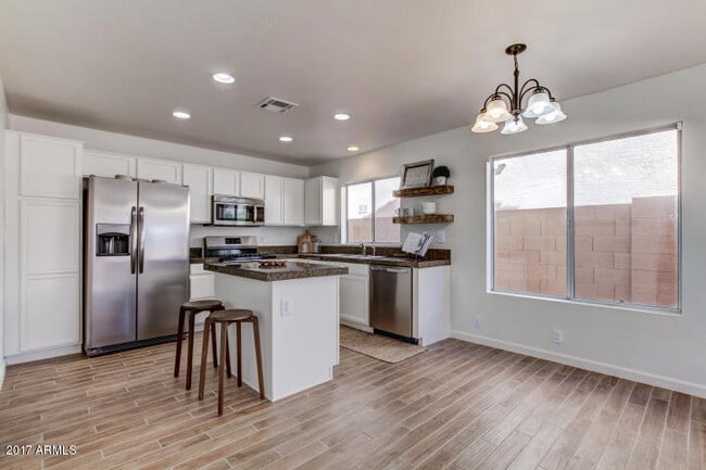 Photo - 2829 E Glenhaven Dr