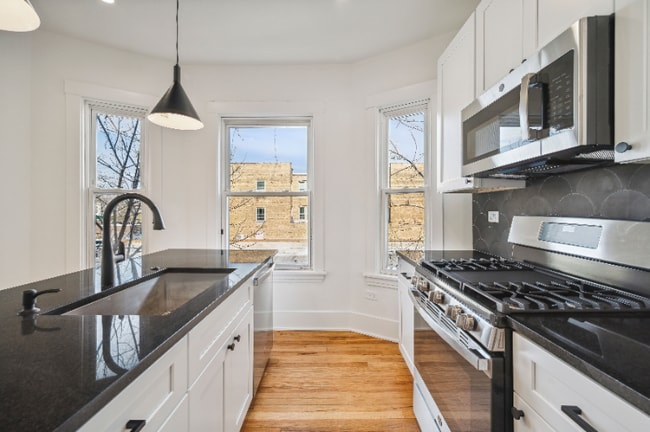 Photo - 1928 Harrison St Unidad 1