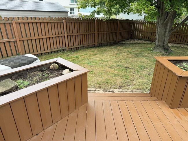 Photo - 3238 Gresham Ln E Casa