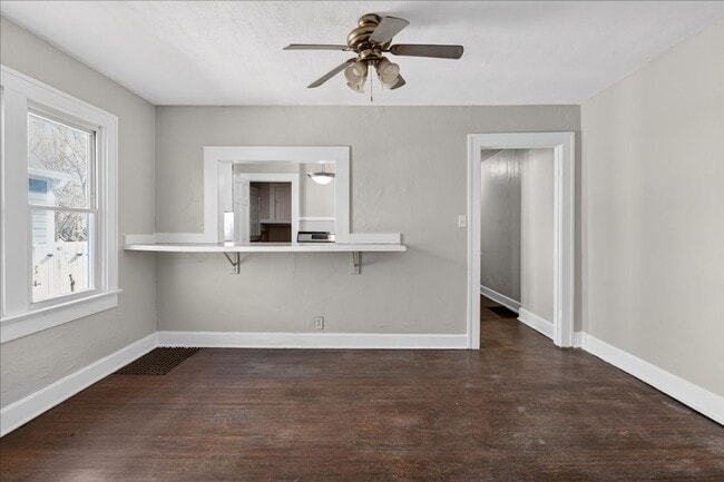 Photo - 1011 Lasalle St