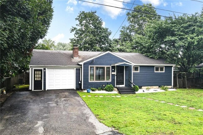 Photo - 123 Lockhaven Rd