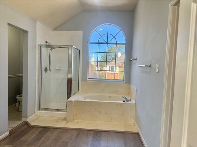 Building Photo - 8819 Diamond Lake Ln