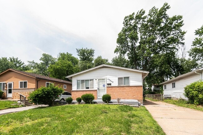 Building Photo - Lovely 3 Bedroom, 1 Bathroom Home