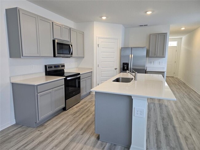 Photo - 8411 Madrid St