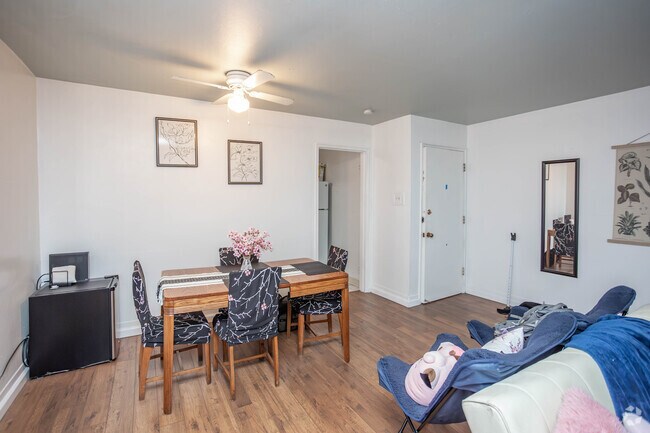 1 habitación, 1 baño - Comedor - 4909 CENTRE AVE