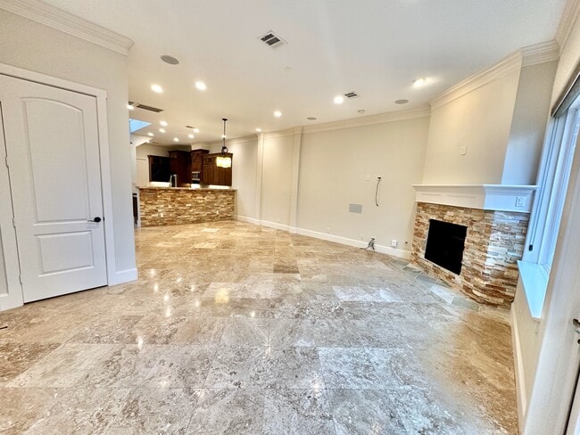 Building Photo - 6121 Hamman St