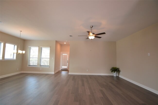 Building Photo - 3207 Kindred Wy