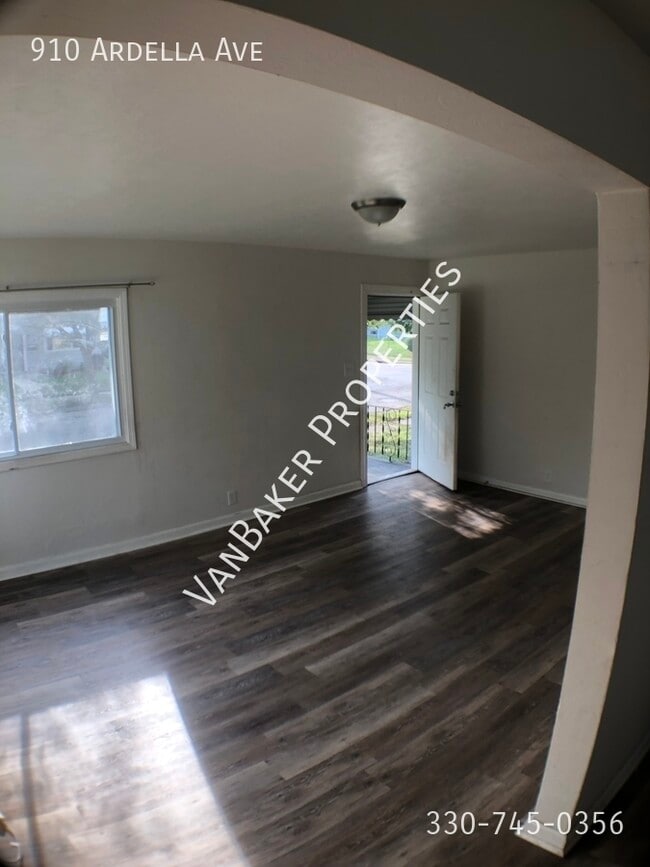 Photo - 910 Ardella Ave