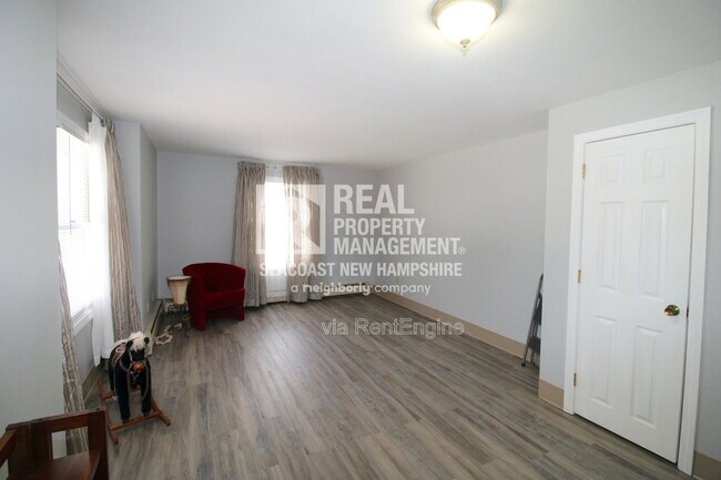 Photo - 17 Ellison Dr Unit 1
