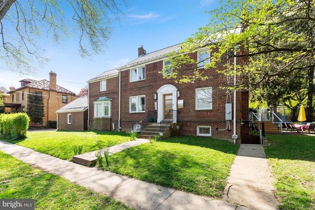 Photo - 3640 Everett St NW