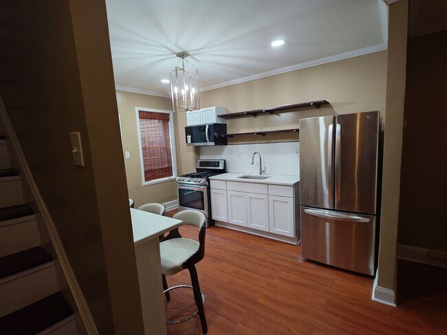 Photo - 2224 Latona St
